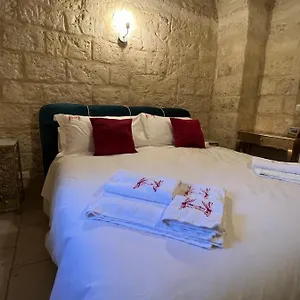  Holiday home Maison Opera Italy